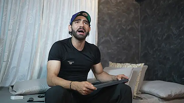 Austin bolt online show from 12-24-24, 09:00