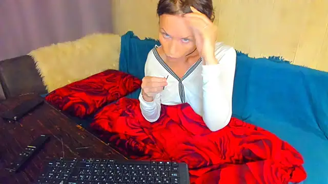 Elizabe th online show from 05-09-26, 08:14