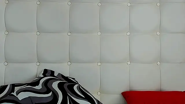 MelanieBrownn online show from 02-22-25, 07:34