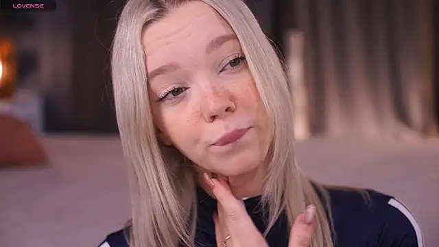  AlinaBailey online show from 12-23-25, 08:01