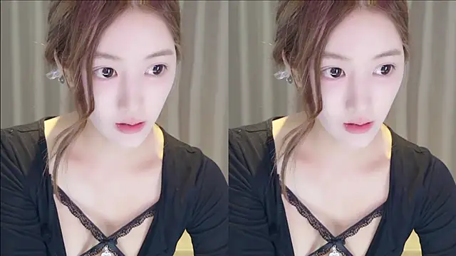 Snapshot of initial-lucky chatting on 05-23-26, 02:43 initial-lucky online show from 05-23-26, 02:43