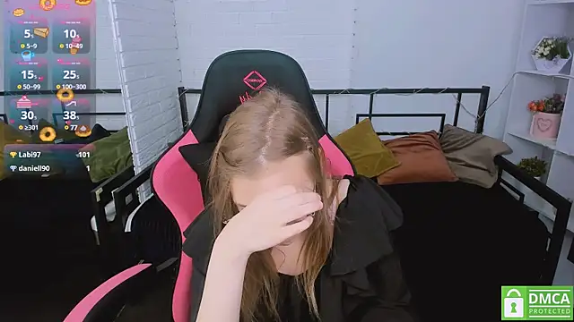 LayriantaVee online show from 01-21-25, 01:00