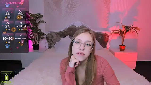 LayriantaVee online show from 01-25-25, 07:06