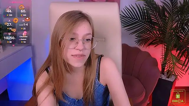 LayriantaVee online show from 01-27-25, 07:03