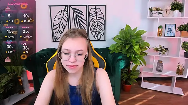 LayriantaVee online show from 03-07-25, 06:57