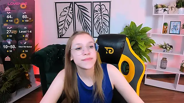 LayriantaVee online show from 03-07-25, 10:02