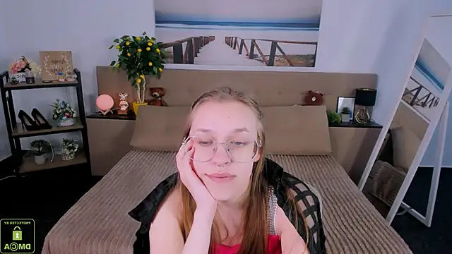 LayriantaVee online show from 03-22-25, 10:39