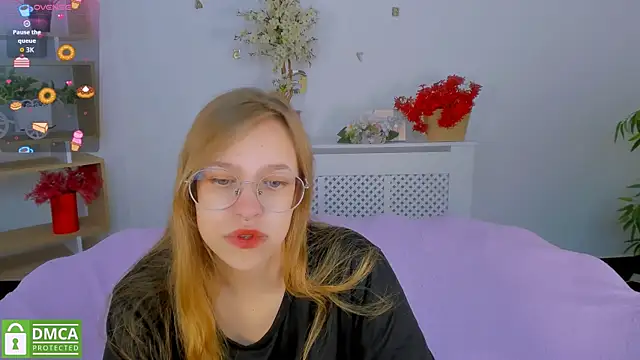 LayriantaVee online show from 09-10-25, 06:02