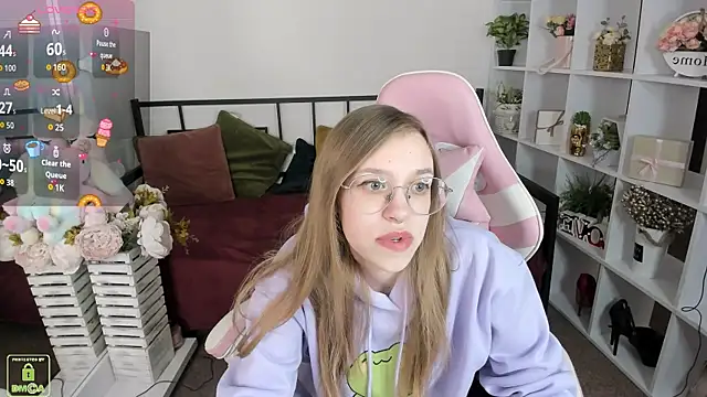 LayriantaVee online show from 03-24-26, 07:13