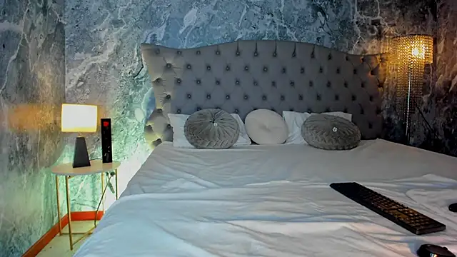 Snapshot of Maiia_Cute chatting on 02-20-26, 06:26 Maiia Cute online show from 02-20-26, 06:26