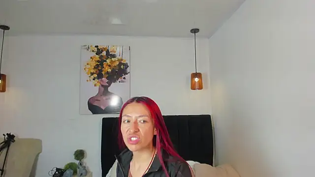 Scarlett  bell online show from 10-24-25, 01:18