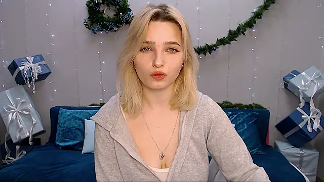 Snapshot of tendermeow chatting on 12-19-24, 04:35 tendermeow online show from 12-19-24, 04:35