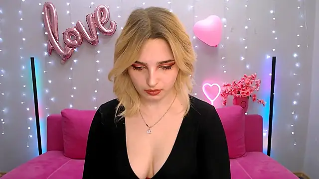 Snapshot of tendermeow chatting on 02-12-25, 05:16 tendermeow online show from 02-12-25, 05:16