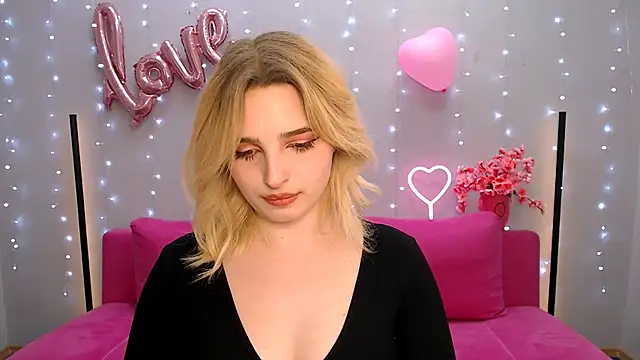 Snapshot of tendermeow chatting on 02-12-25, 11:20 tendermeow online show from 02-12-25, 11:20