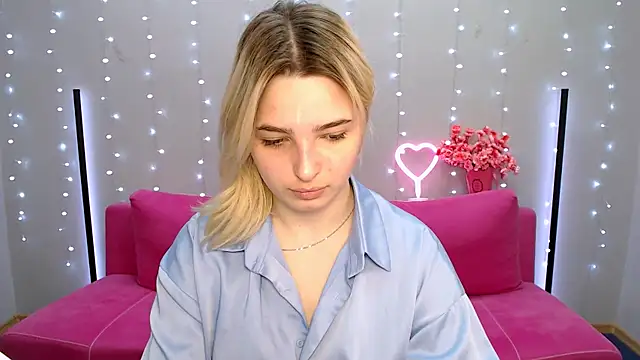 Snapshot of tendermeow chatting on 03-12-25, 01:19 tendermeow online show from 03-12-25, 01:19