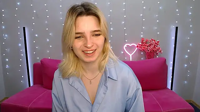 Snapshot of tendermeow chatting on 03-12-25, 08:10 tendermeow online show from 03-12-25, 08:10