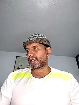 RogueTraveler online show from 09-25-25, 03:32