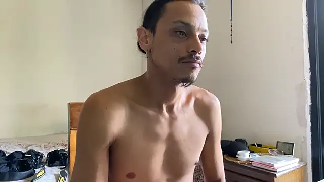 Snapshot of villanocat chatting on 02-05-25, 04:58 villanocat online show from 02-05-25, 04:58