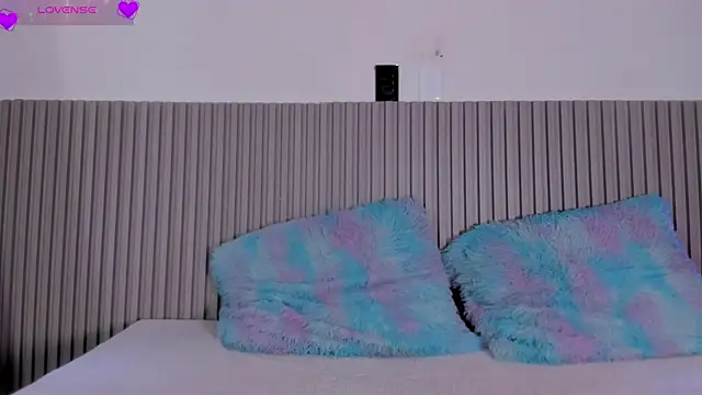 valentina lux online show from 04-06-26, 07:15