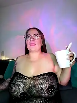 soofy   online show from 05-28-26, 03:48