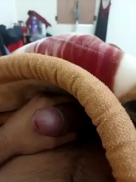 Snapshot of Pussy__1lover69 chatting on 01-01-25, 05:33 Pussy 1lover69 online show from 01-01-25, 05:33