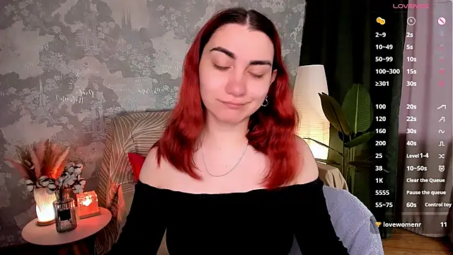 Snapshot of hannacheekss_ chatting on 07-14-26, 02:05 hannacheekss online show from 07-14-26, 02:05