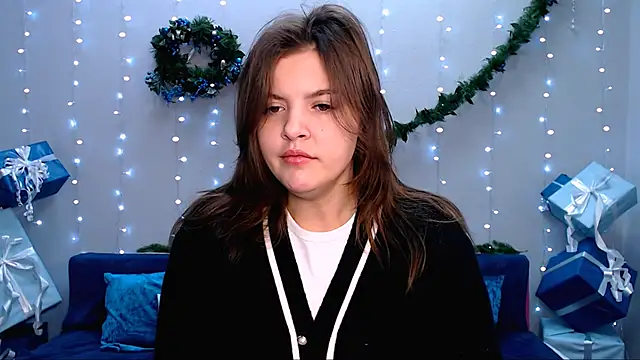 Snapshot of showmeparadise chatting on 12-11-24, 06:04 showmeparadise online show from 12-11-24, 06:04