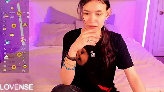 Emily Strikeee online show from 01-19-26, 10:41