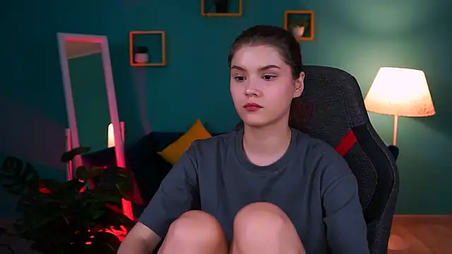 EvaThopson online show from 01-24-25, 06:14