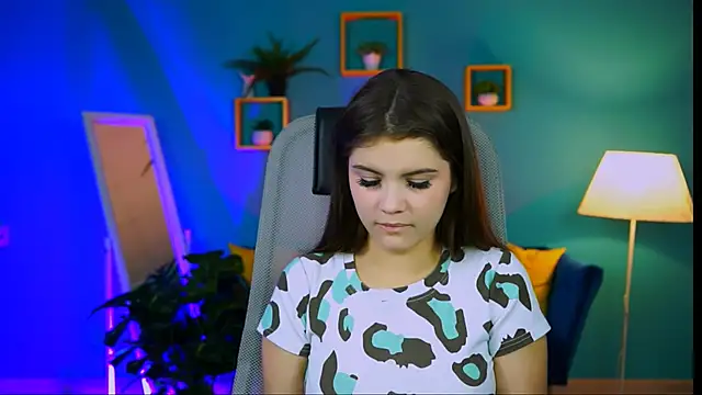 EvaThopson online show from 11-28-25, 10:51