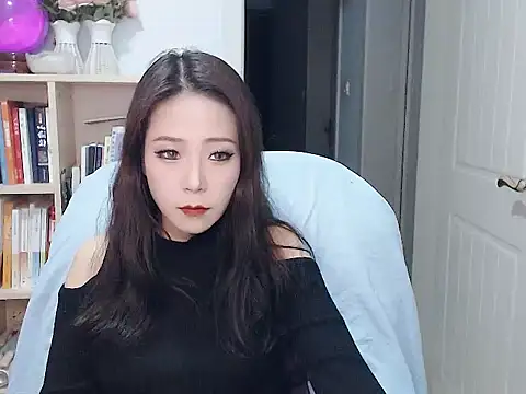 Snapshot of SuSushi728 chatting on 02-04-26, 04:02 SuSushi728 online show from 02-04-26, 04:02