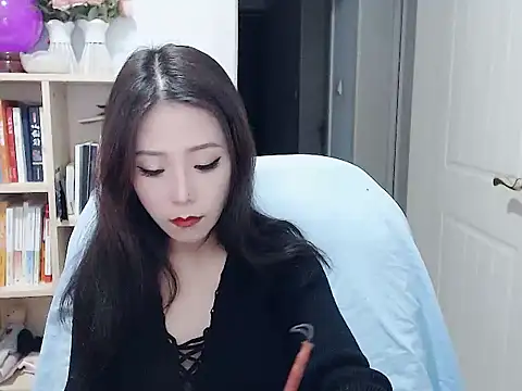 Snapshot of SuSushi728 chatting on 02-06-26, 04:10 SuSushi728 online show from 02-06-26, 04:10