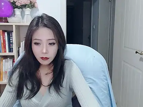 Snapshot of SuSushi728 chatting on 02-11-26, 03:50 SuSushi728 online show from 02-11-26, 03:50