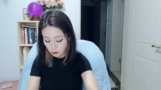 Snapshot of SuSushi728 chatting on 06-26-26, 04:00 SuSushi728 online show from 06-26-26, 04:00