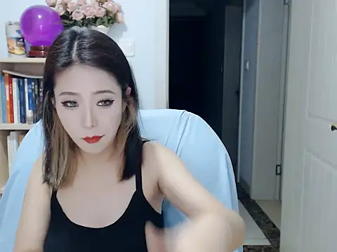 Snapshot of SuSushi728 chatting on 06-28-26, 04:13 SuSushi728 online show from 06-28-26, 04:13