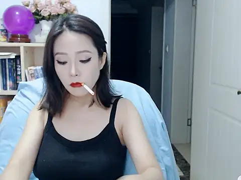 Snapshot of SuSushi728 chatting on 07-18-26, 04:00 SuSushi728 online show from 07-18-26, 04:00