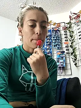 Tefannyy  online show from 09-15-25, 03:34