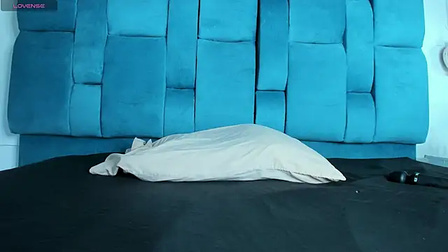 mia  fernandez online show from 03-16-26, 07:18