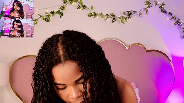 NahiaraReina online show from 02-10-26, 01:48