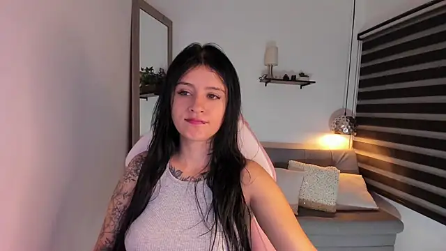 Snapshot of yenny_garcia chatting on 03-14-26, 03:28 yenny garcia online show from 03-14-26, 03:28