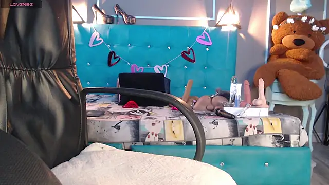 Snapshot of engel_devil chatting on 02-16-26, 12:01 engel devil online show from 02-16-26, 12:01