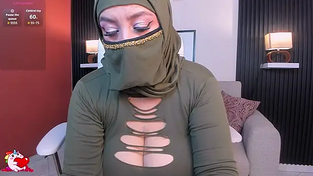 cloe sirena online show from 11-10-25, 02:49