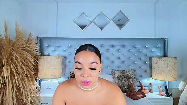 EileenBenzon online show from 03-15-25, 06:21