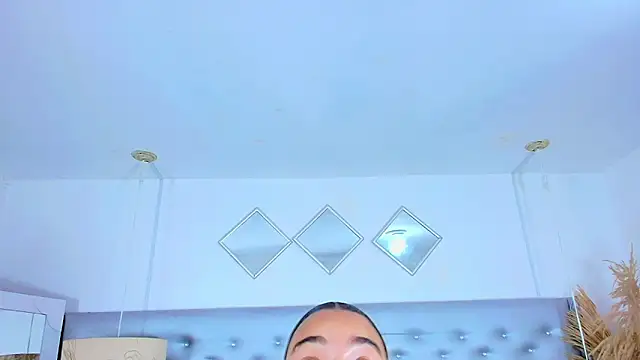 EileenBenzon online show from 02-18-26, 05:03