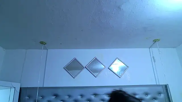 EileenBenzon online show from 04-14-26, 04:40