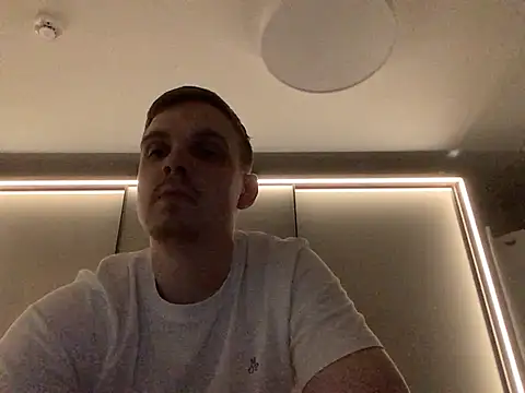 Snapshot of neilho1 chatting on 12-10-24, 07:11 neilho1 online show from 12-10-24, 07:11