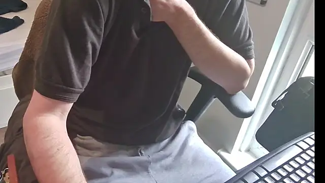 Snapshot of an4y8ot chatting on 02-23-26, 09:28 an4y8ot online show from 02-23-26, 09:28