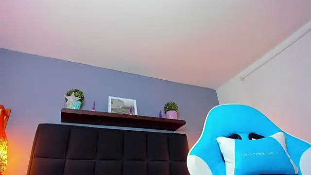 Snapshot of noaah_brown chatting on 12-27-24, 09:54 noaah brown online show from 12-27-24, 09:54