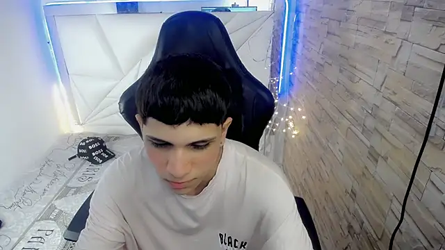 Brayan lopezz online show from 12-04-24, 01:53