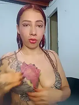 Snapshot of cherrydelioncourt chatting on 03-20-25, 07:58 cherrydelioncourt online show from 03-20-25, 07:58